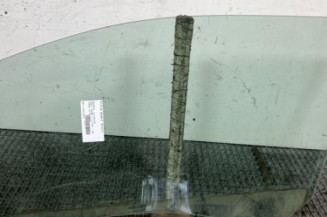 Vitre avant droit PEUGEOT 208 1