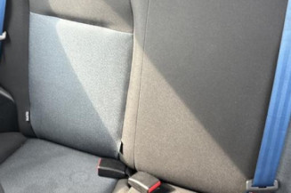 Vitre avant droit PEUGEOT 208 1