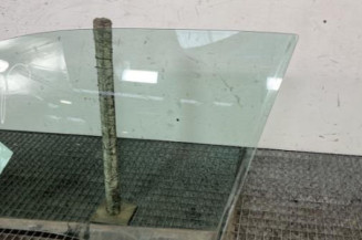 Vitre avant gauche PEUGEOT 208 1