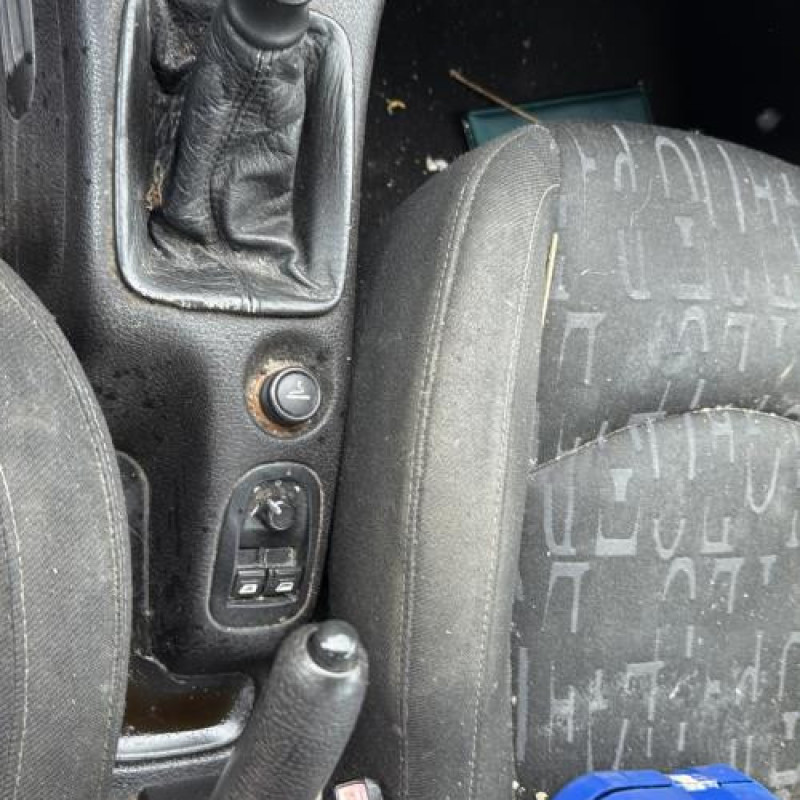 Boitier air bag PEUGEOT 206 Photo n°17