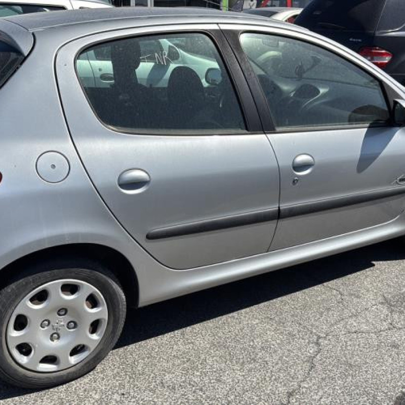Boitier BSI PEUGEOT 206 Photo n°10