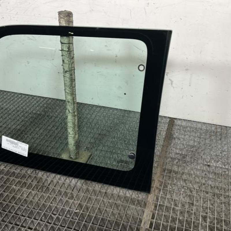 Custode arriere droit PEUGEOT PARTNER 1 Photo n°3