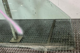 Vitre avant droit PEUGEOT PARTNER 1