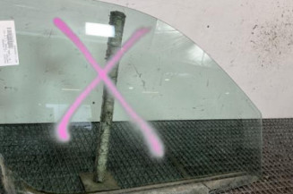 Vitre avant droit PEUGEOT PARTNER 1