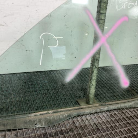 Vitre avant gauche PEUGEOT PARTNER 1