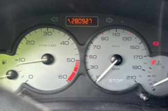 Vitre avant gauche PEUGEOT PARTNER 1