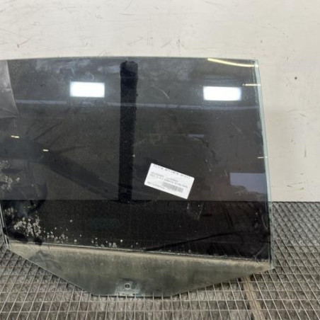 Vitre arriere droit VOLKSWAGEN GOLF 5 Photo n°1