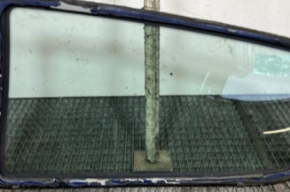 Custode arriere droit RENAULT CLIO 2