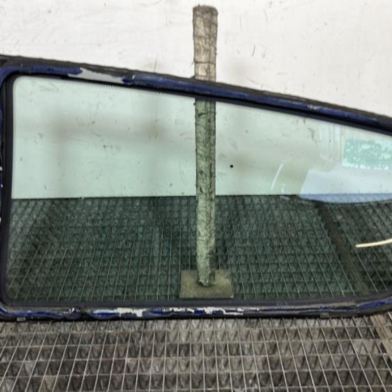 Custode arriere droit RENAULT CLIO 2 Photo n°4