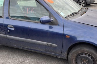 Custode arriere droit RENAULT CLIO 2