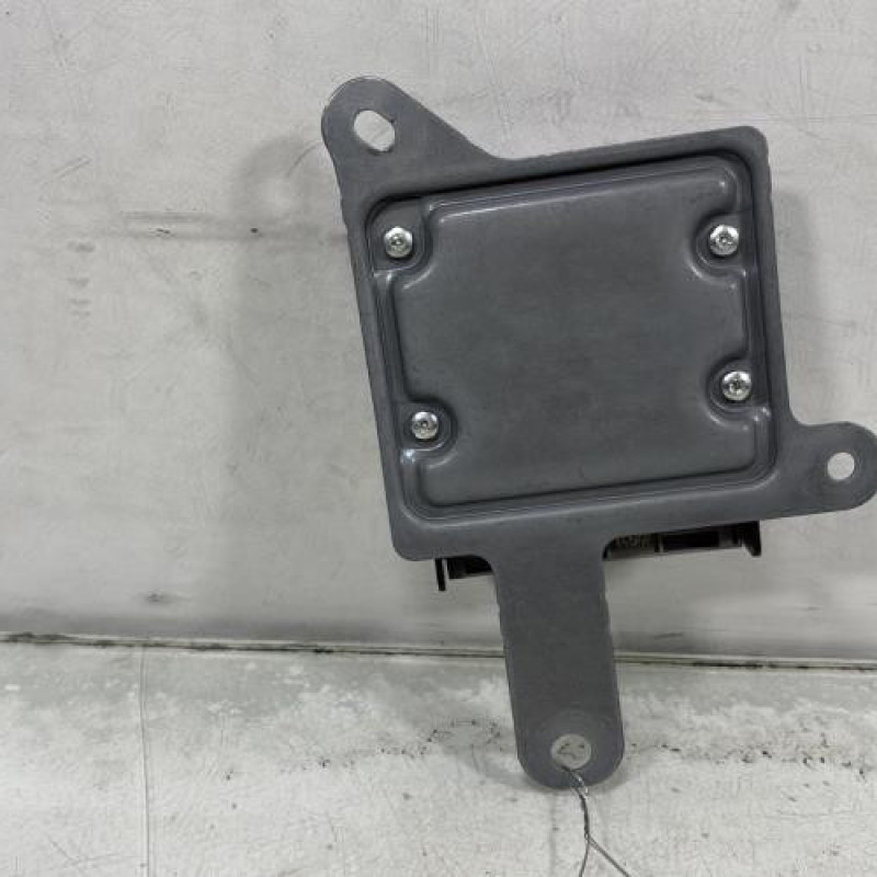 Boitier air bag RENAULT CLIO 4 Photo n°4