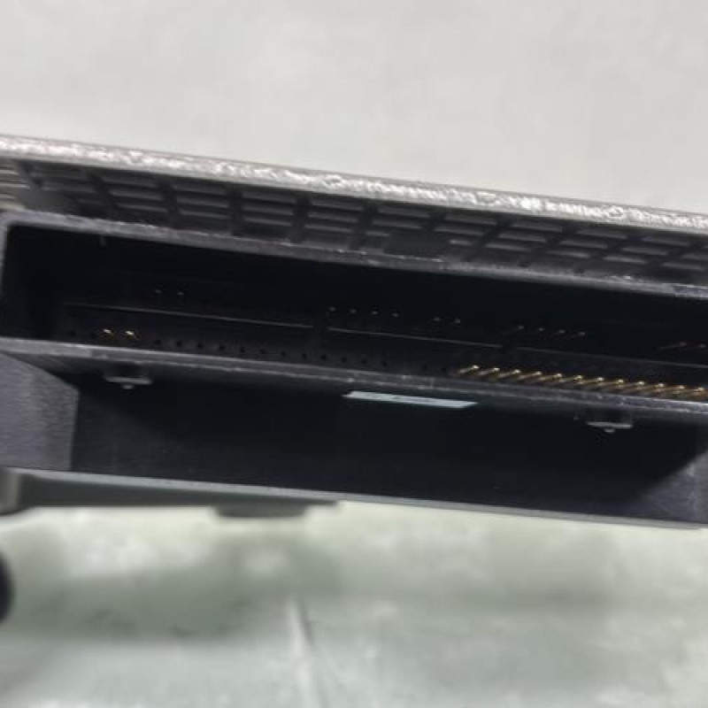 Boitier air bag RENAULT CLIO 3 Photo n°4