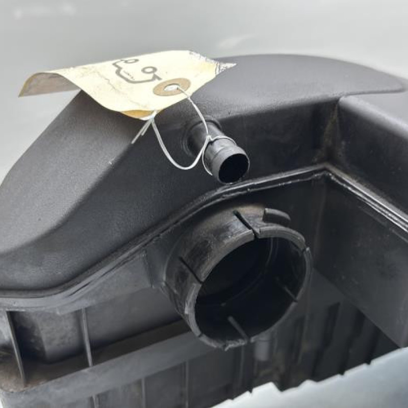 Boitier filtre a air RENAULT CLIO 3 Photo n°3