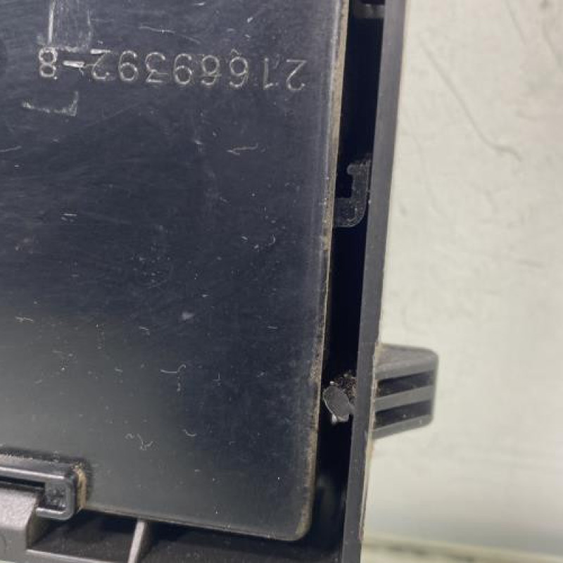 Boitier UCH RENAULT CLIO 3 Photo n°6