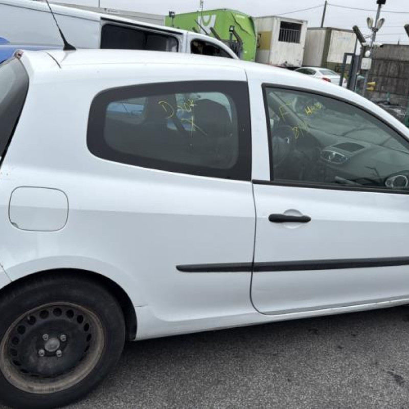 Boitier UCH RENAULT CLIO 3 Photo n°13