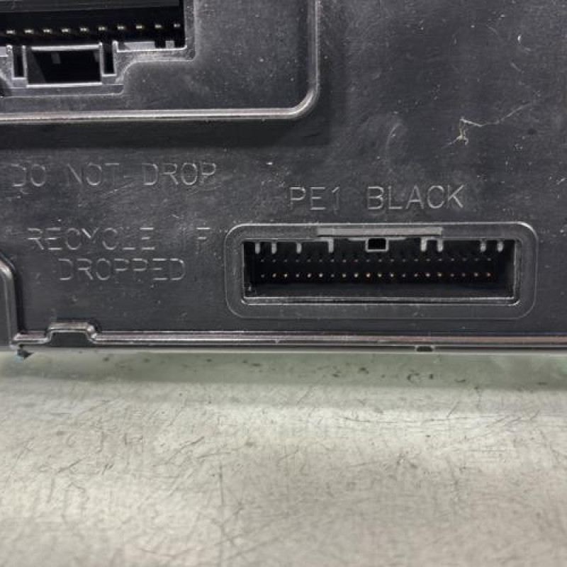 Boitier BSI RENAULT LAGUNA 3 Photo n°8