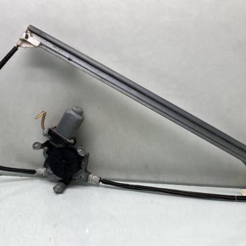 Leve vitre electrique avant droit RENAULT SCENIC 1 Photo n°1