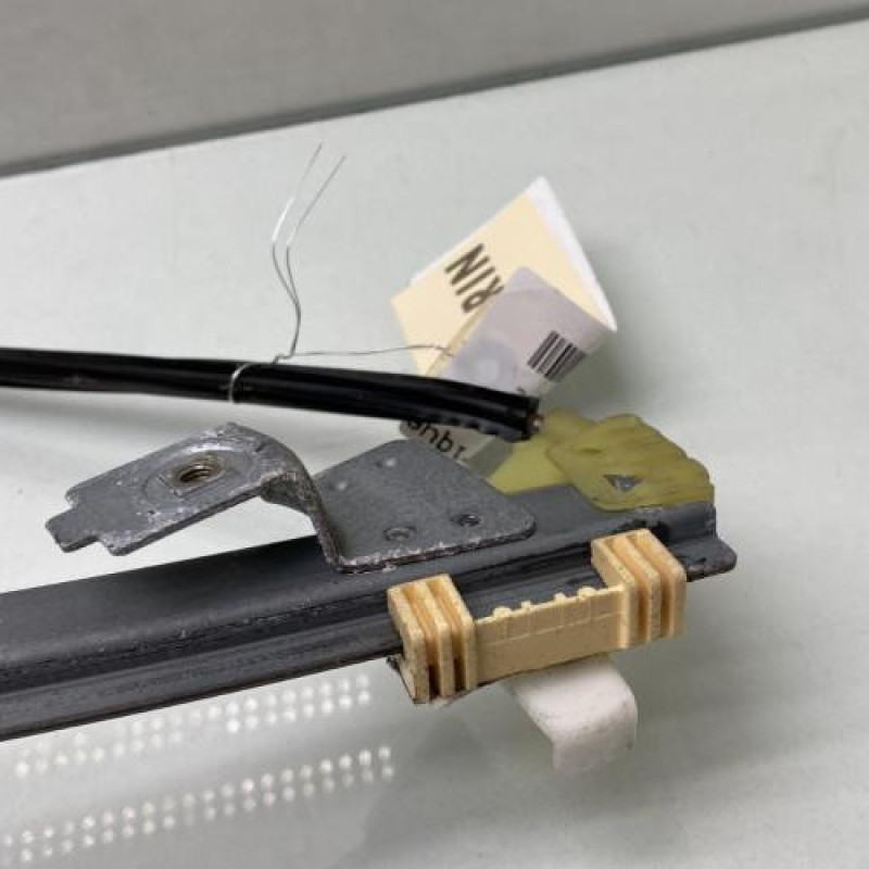 Leve vitre electrique avant droit RENAULT SCENIC 1 Photo n°3