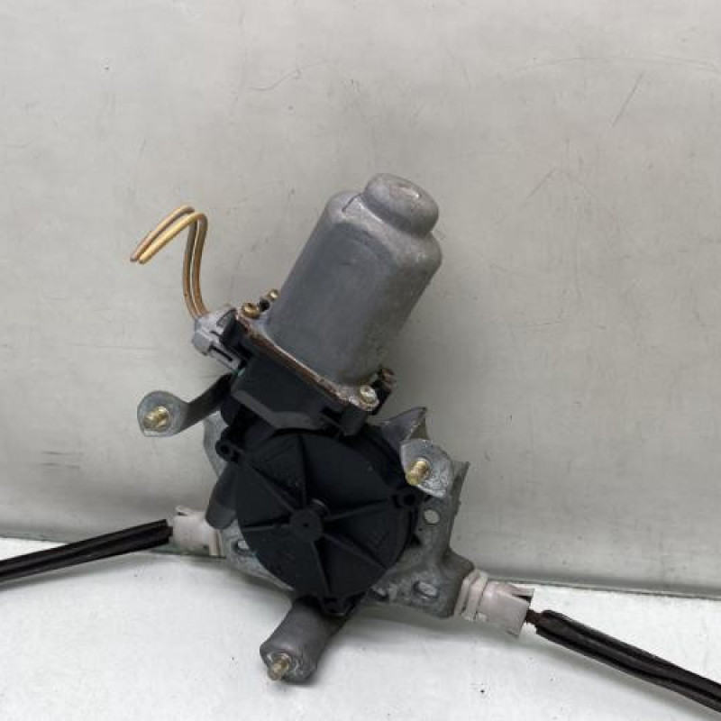 Leve vitre electrique avant droit RENAULT SCENIC 1 Photo n°4