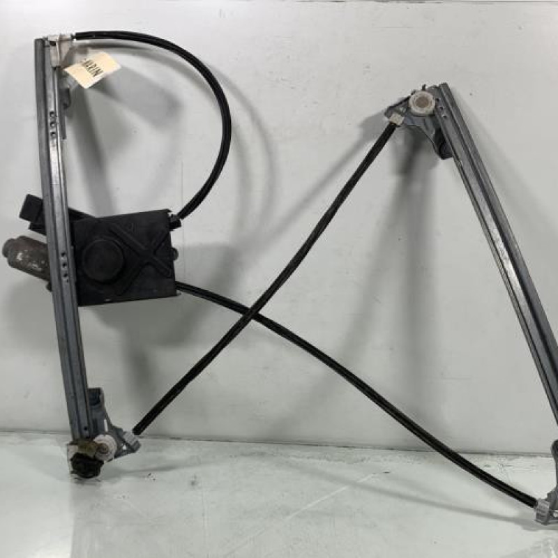Leve vitre electrique avant droit RENAULT VEL SATIS Photo n°1