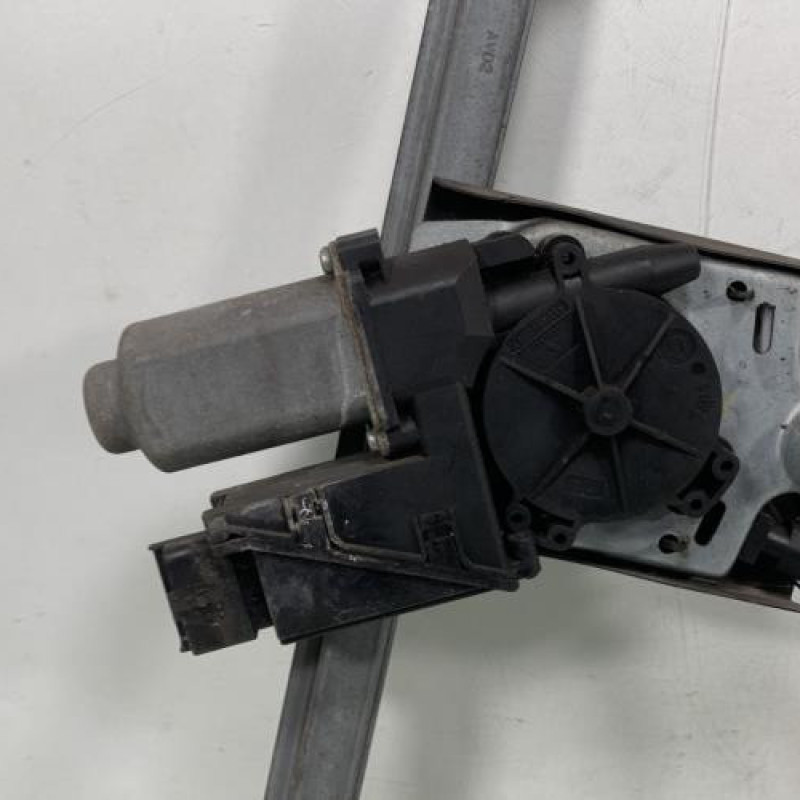 Leve vitre electrique avant droit RENAULT VEL SATIS Photo n°11