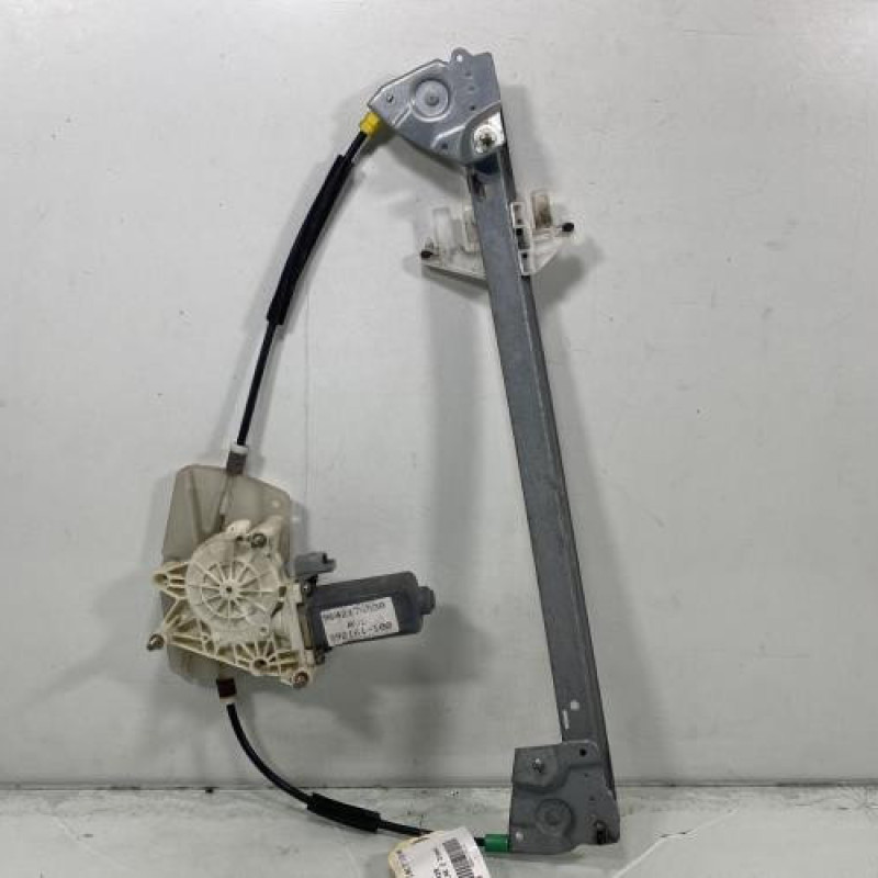 Leve vitre electrique avant droit PEUGEOT 406 Photo n°6