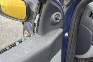 Aile avant droit RENAULT CLIO 3