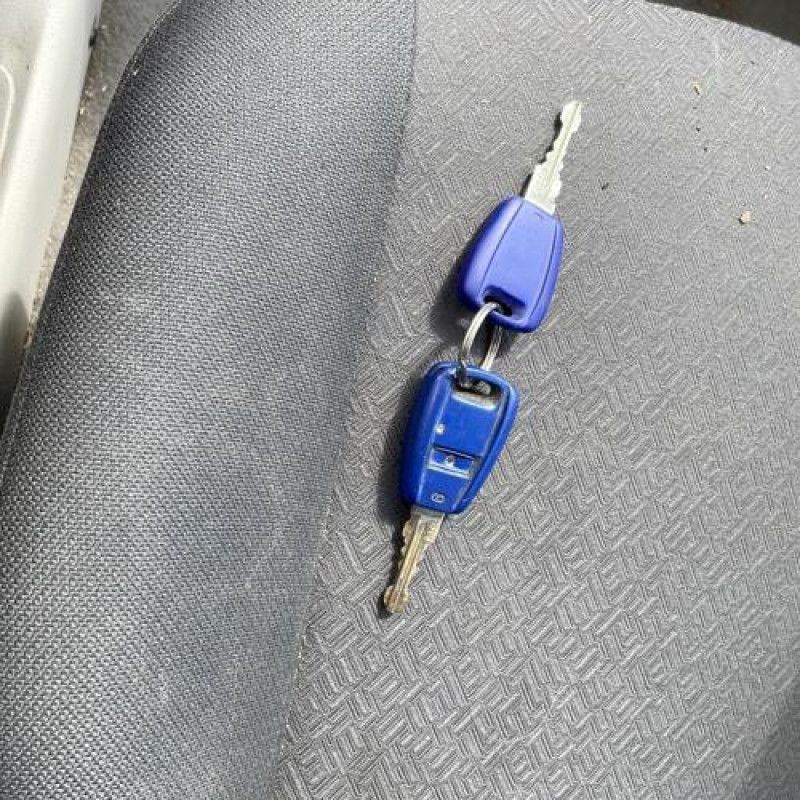 Capot FIAT PUNTO 2 Photo n°12