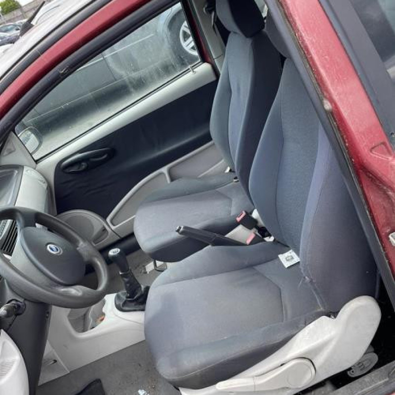 Capot FIAT PUNTO 2 Photo n°14