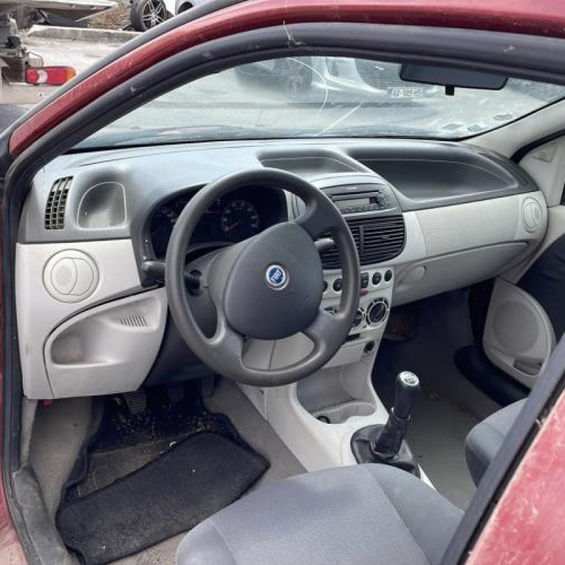 Capot FIAT PUNTO 2 Photo n°19