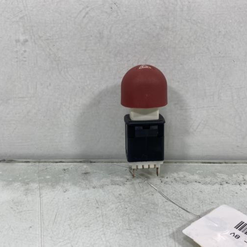 Bouton de warning RENAULT TWINGO 1 Photo n°1