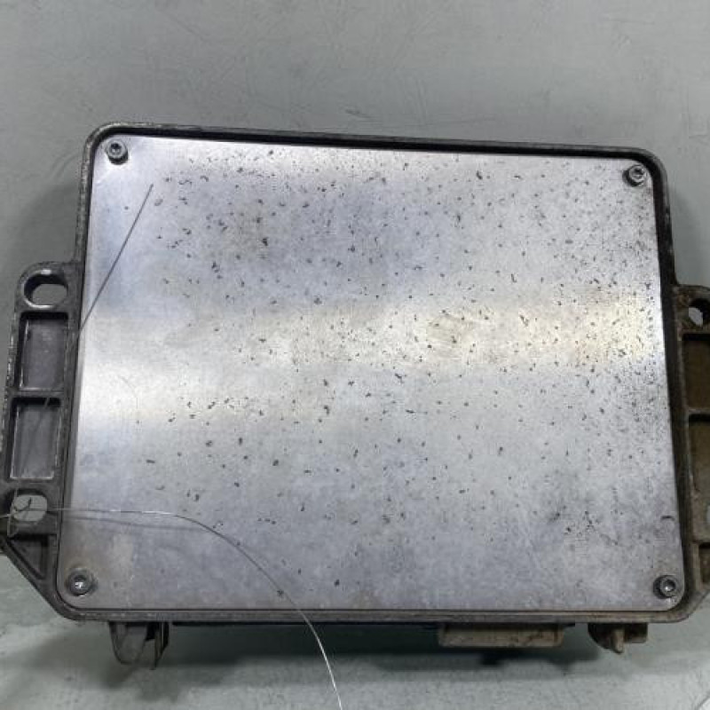 Calculateur moteur RENAULT TWINGO 1 Photo n°5