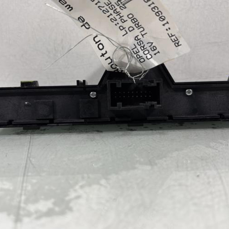 Bouton de warning OPEL CORSA D Photo n°2