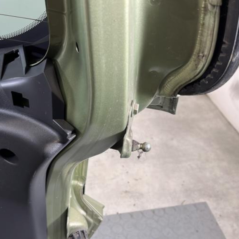 Malle/Hayon arriere RENAULT MODUS Photo n°8