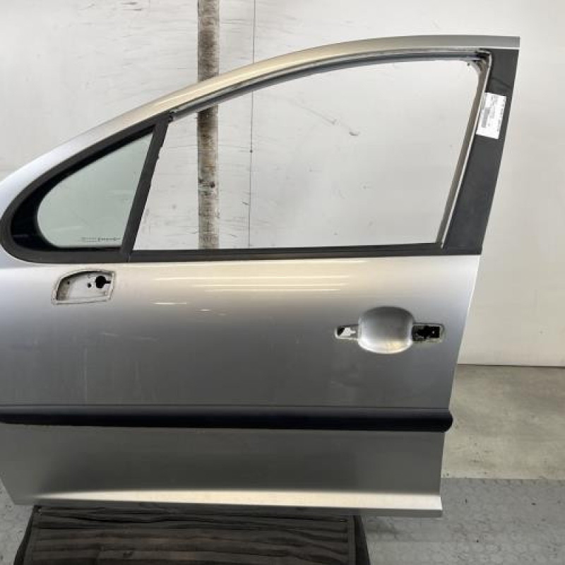 Porte avant gauche PEUGEOT 207 Photo n°1