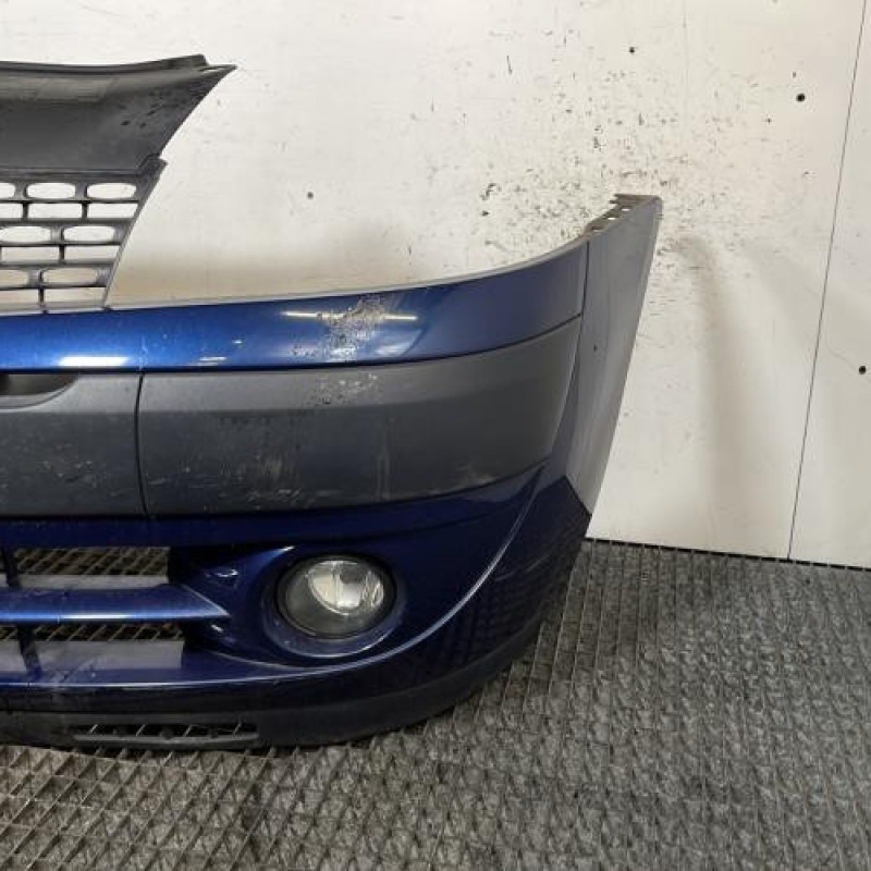 Pare choc avant RENAULT CLIO 2 Photo n°4