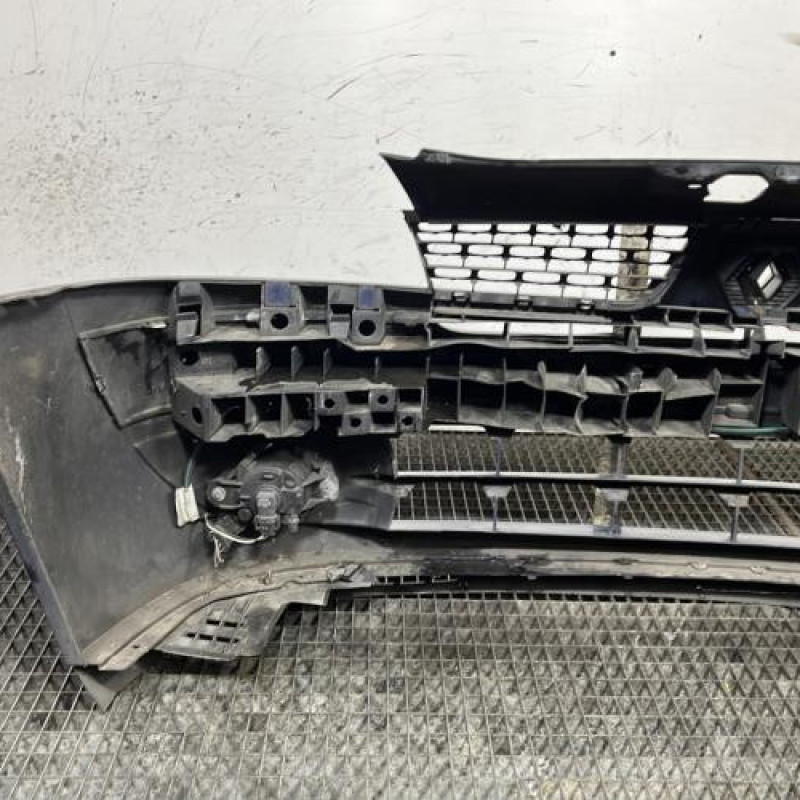 Pare choc avant RENAULT CLIO 2 Photo n°7