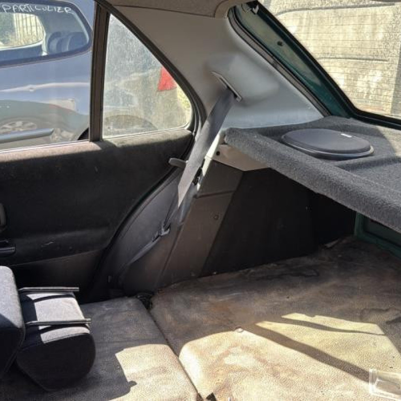 Porte avant droit PEUGEOT 306 Photo n°17