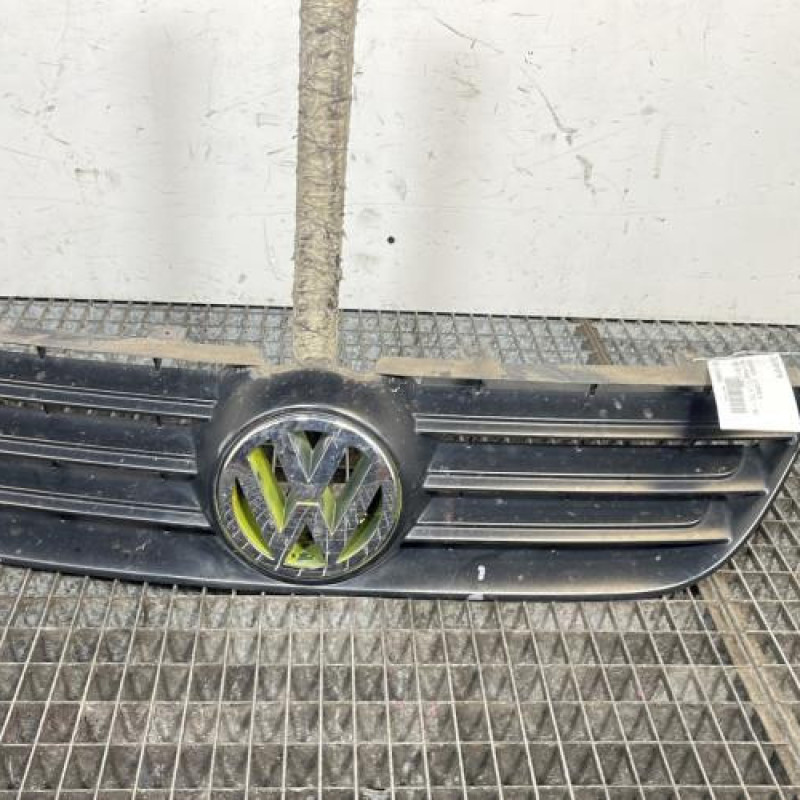 Calandre VOLKSWAGEN POLO 4 Photo n°1