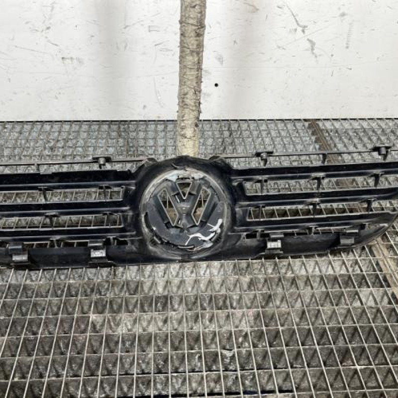 Calandre VOLKSWAGEN POLO 4 Photo n°5