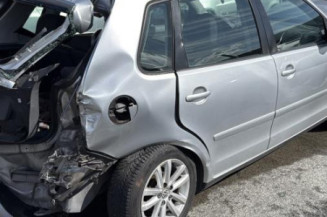 Calandre VOLKSWAGEN POLO 4