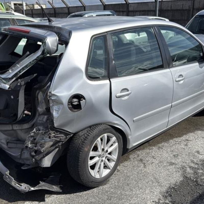 Calandre VOLKSWAGEN POLO 4 Photo n°8