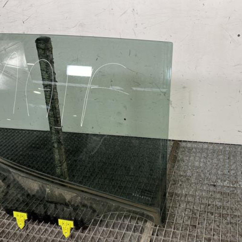 Vitre arriere droit RENAULT KADJAR Photo n°2