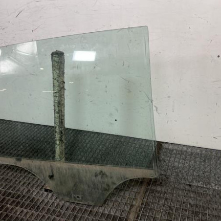 Vitre arriere droit VOLKSWAGEN POLO 4