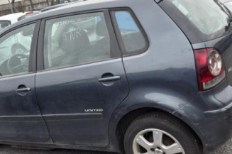 Vitre arriere droit VOLKSWAGEN POLO 4