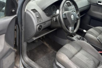 Vitre arriere droit VOLKSWAGEN POLO 4