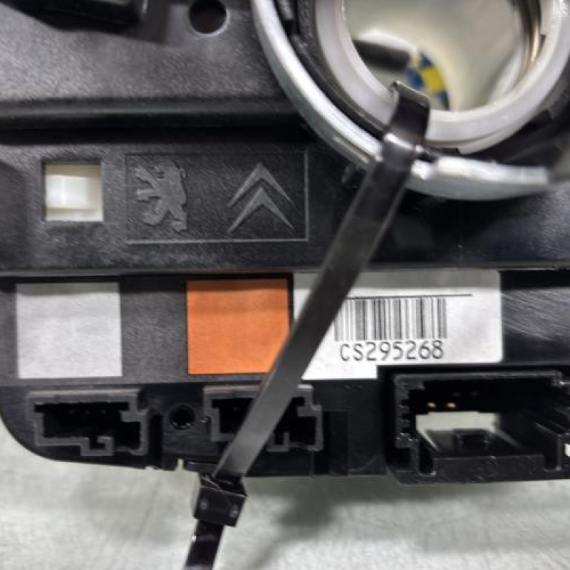 Com (Bloc Contacteur Tournant+Commodo Essuie Glace+Commodo Phare) PEUGEOT 208 1 Photo n°8