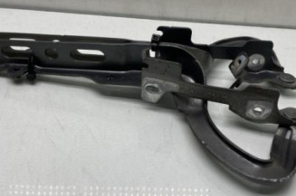 Charniere de capot PEUGEOT 208 1