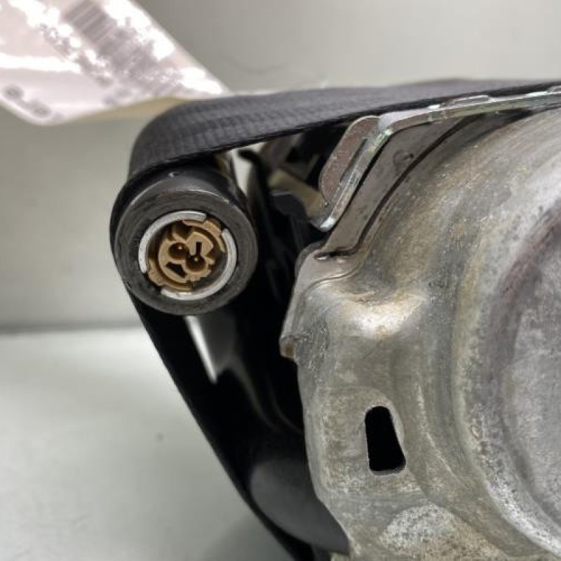 Ceinture arriere droit PEUGEOT 5008 2 Photo n°4