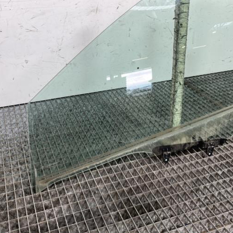 Vitre avant gauche RENAULT KADJAR Photo n°2